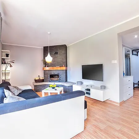 Dom Wakacyjny Holiday House * Slawica